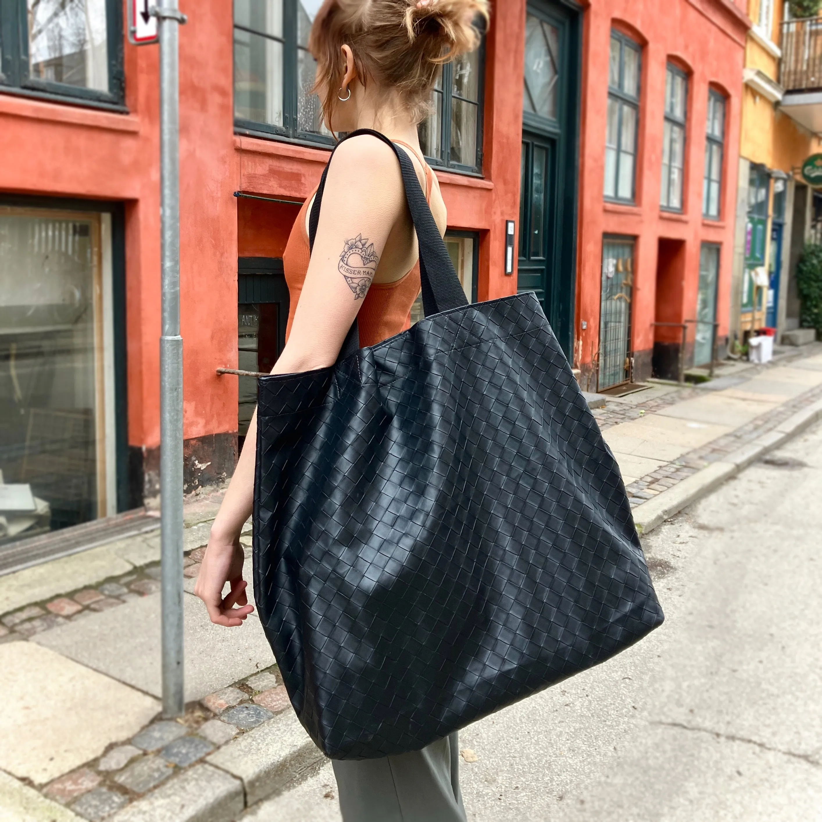 Big Wowen Tote Bag